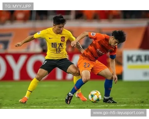 俱乐部大胆出击：重金挖角对手主力引发行业震动