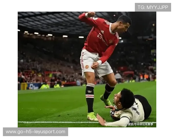 球迷行为失范导致主场禁赛，俱乐部被重罚