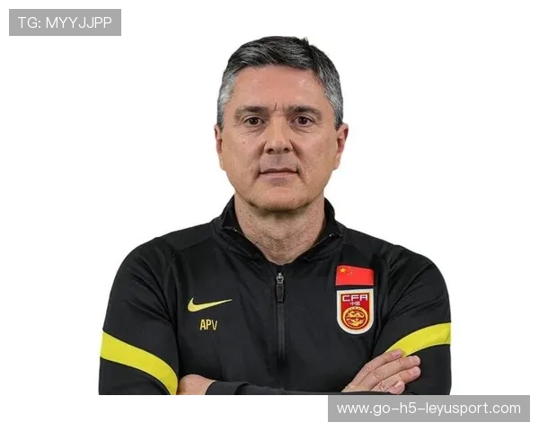 U22国足主帅：球员拼搏如11个“兵马俑”