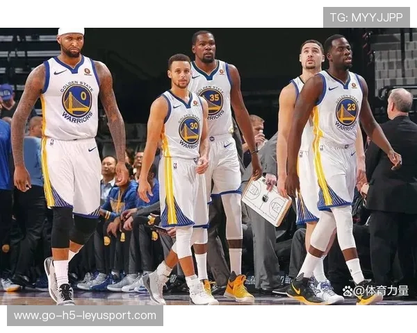 库里坐不住！勇士25分惨败掘金吞2连败 赛后还有4个坏消息，勇士单节51分对掘金全场回放