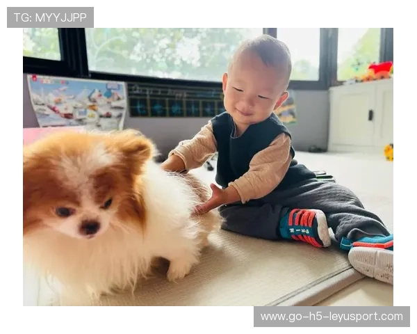 赛场“萌宠相伴”:运动员身边的“萌宠宝贝”! 赛场“萌宠相伴”:运动员身边的“萌宠宝贝”!